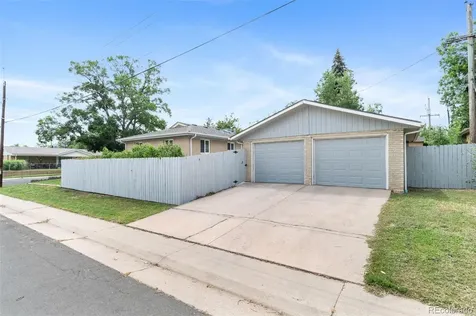995 Ironton Street Aurora CO 80010