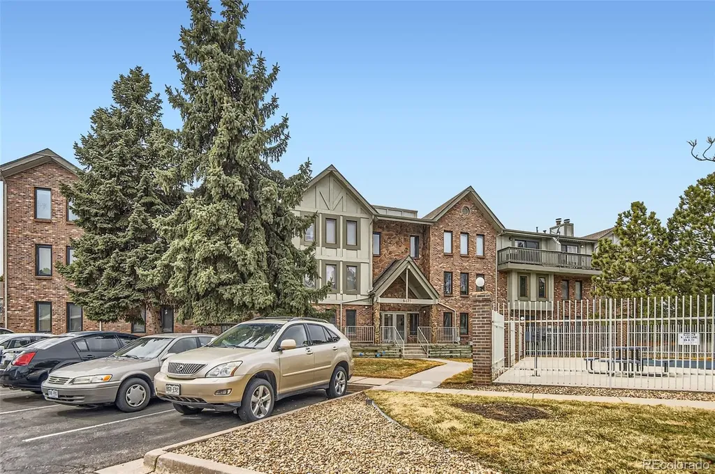 6475 S Dayton Street Englewood CO 80111