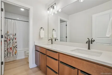 7319 S Yantley Way Aurora CO 80016