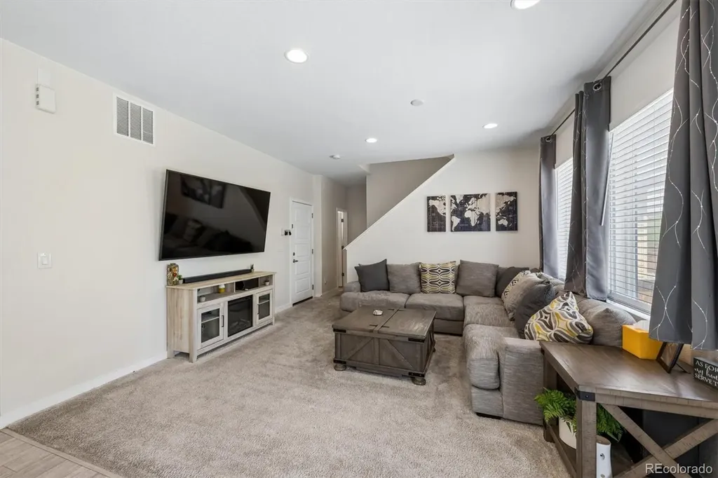 10006 Yampa Street Commerce City CO 80022