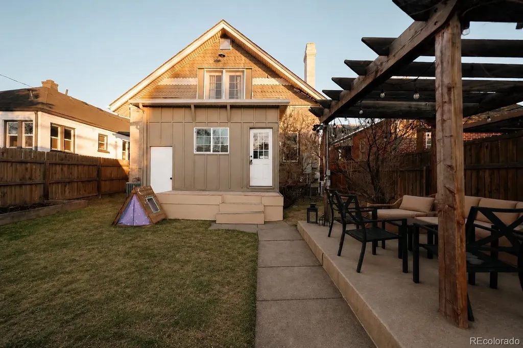 3533 N Vine Street Denver CO 80205