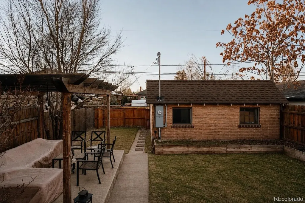 3533 N Vine Street Denver CO 80205