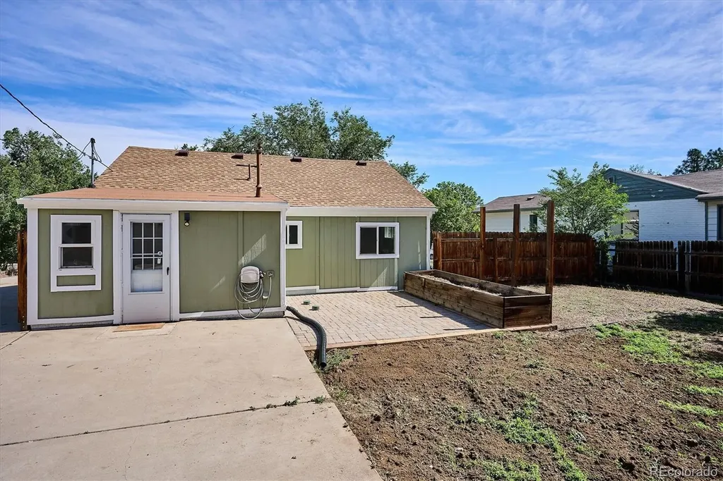 2028 W Adriatic Place Englewood CO 80110