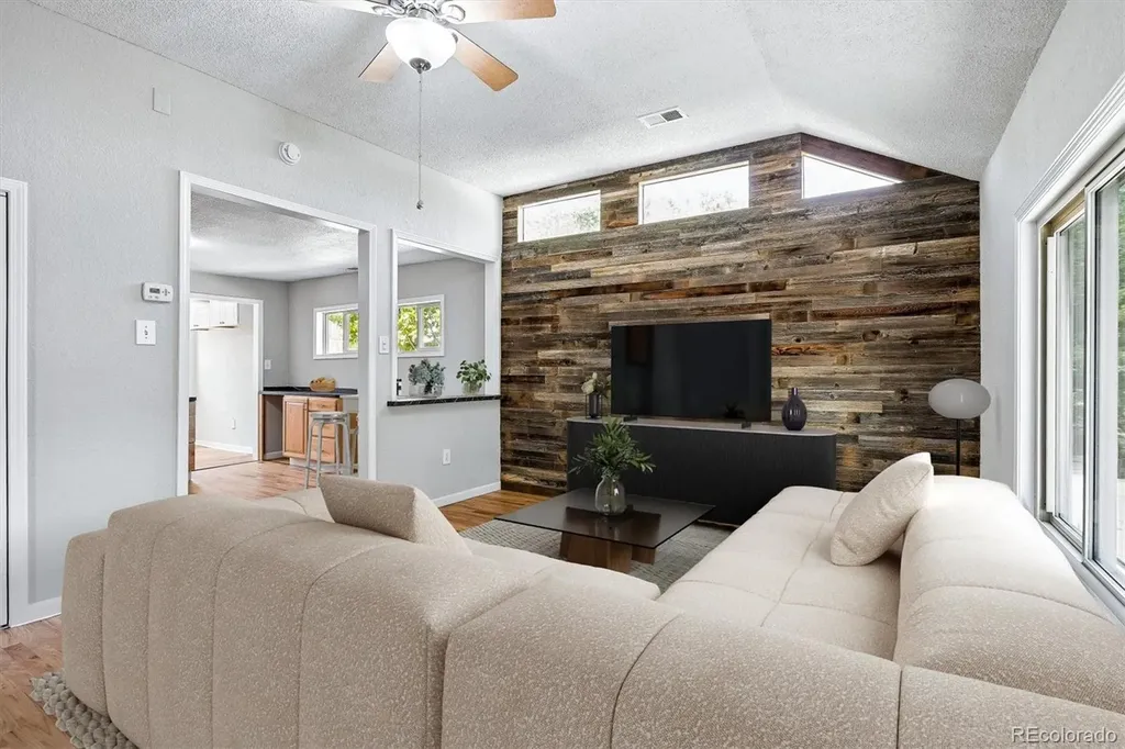 2028 W Adriatic Place Englewood CO 80110
