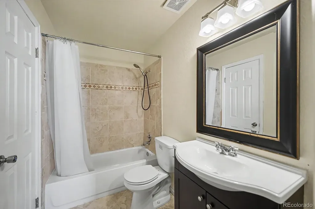 5755 W Atlantic Place Lakewood CO 80227