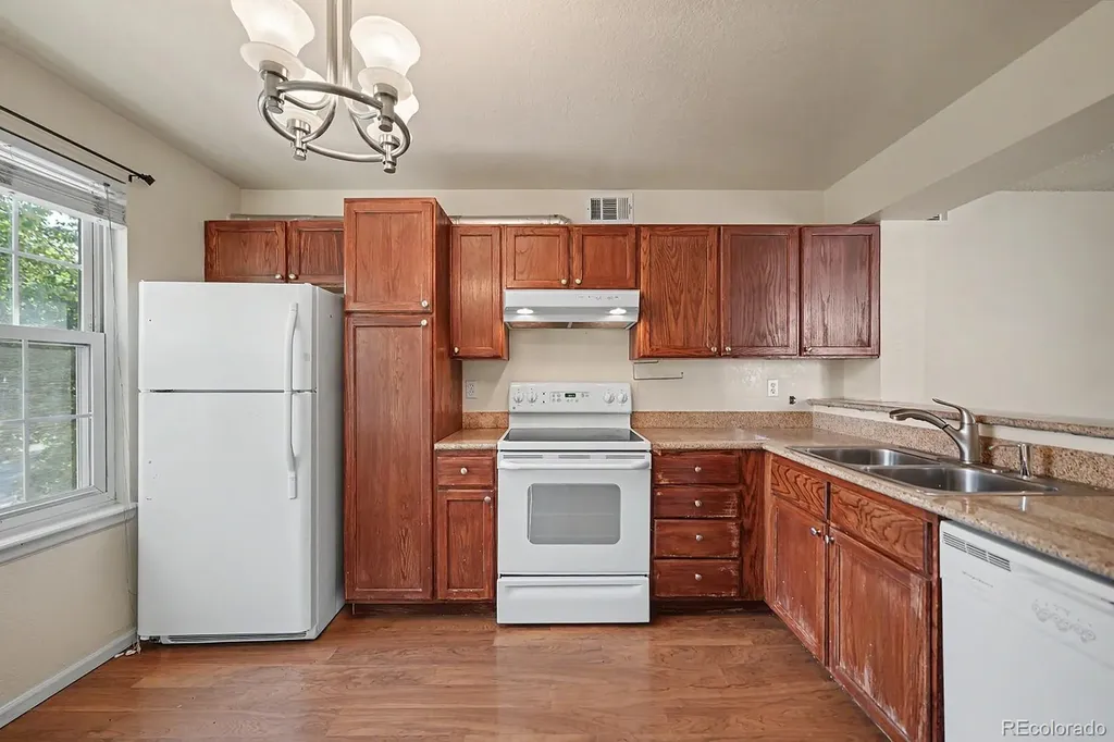 5755 W Atlantic Place Lakewood CO 80227