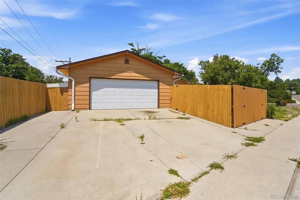7220 W Calahan Avenue Denver CO 80232