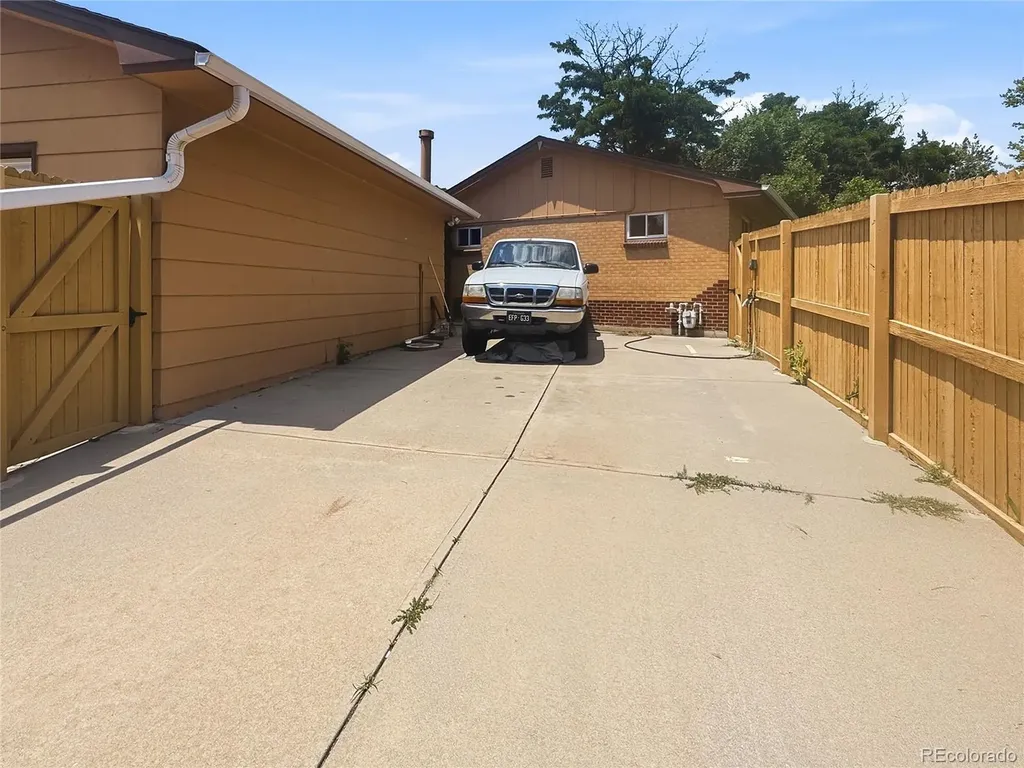 7220 W Calahan Avenue Denver CO 80232