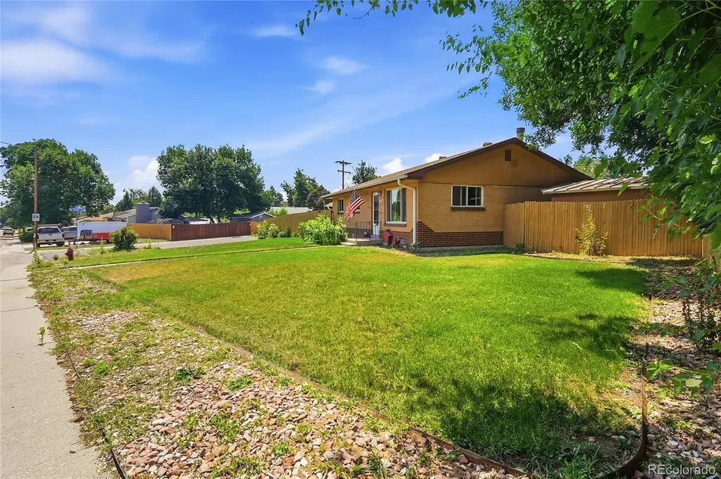 7220 W Calahan Avenue Denver CO 80232