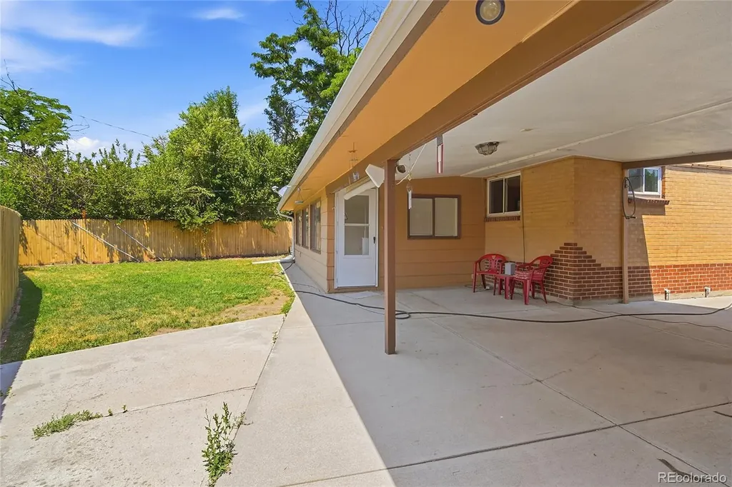7220 W Calahan Avenue Denver CO 80232