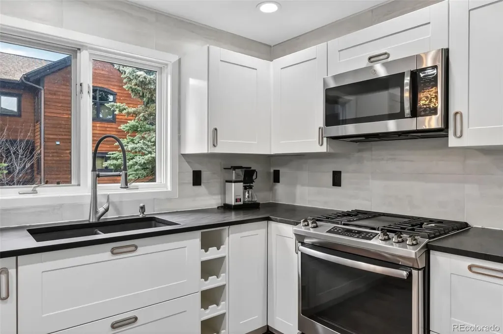 1532 Legend Lake Circle Silverthorne CO 80498