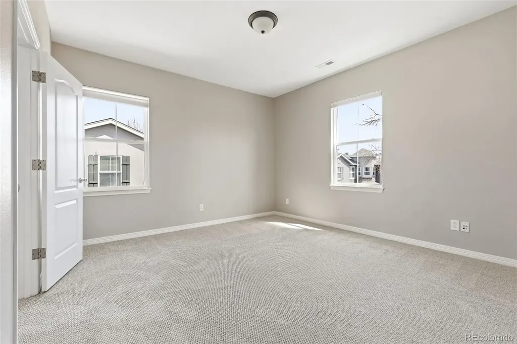 6175 S Paris Street Englewood CO 80111