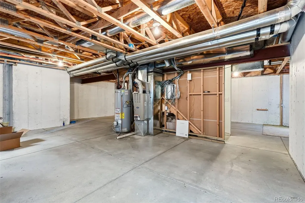 6175 S Paris Street Englewood CO 80111