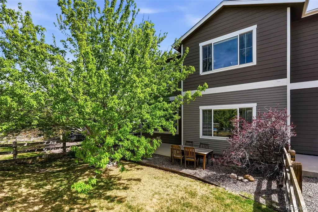 6175 S Paris Street Englewood CO 80111