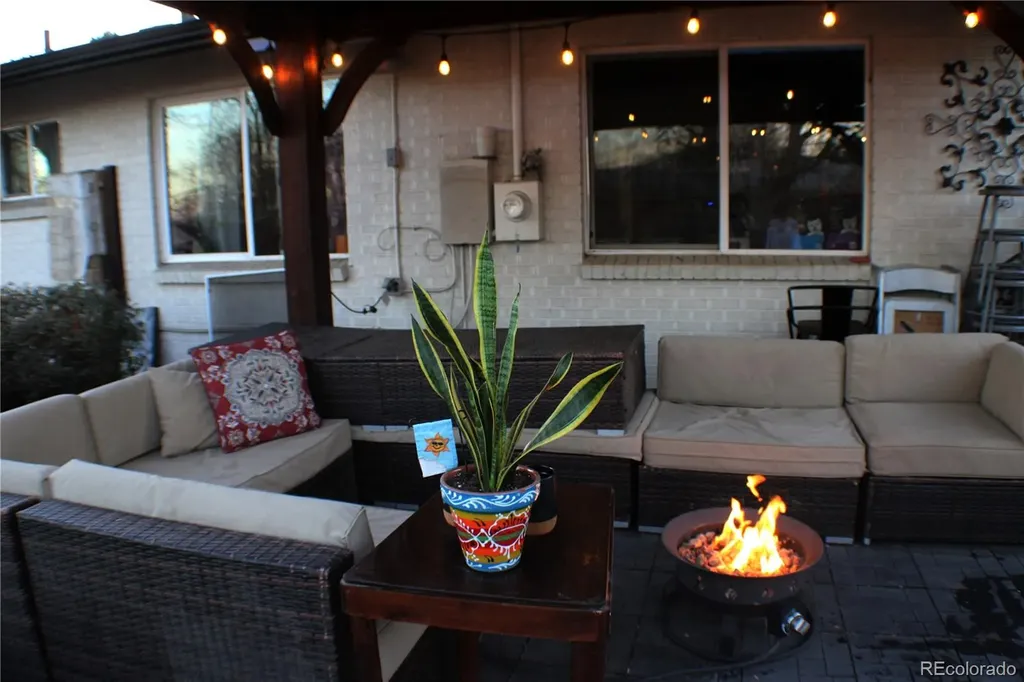 2704 S Zurich Court Denver CO 80236