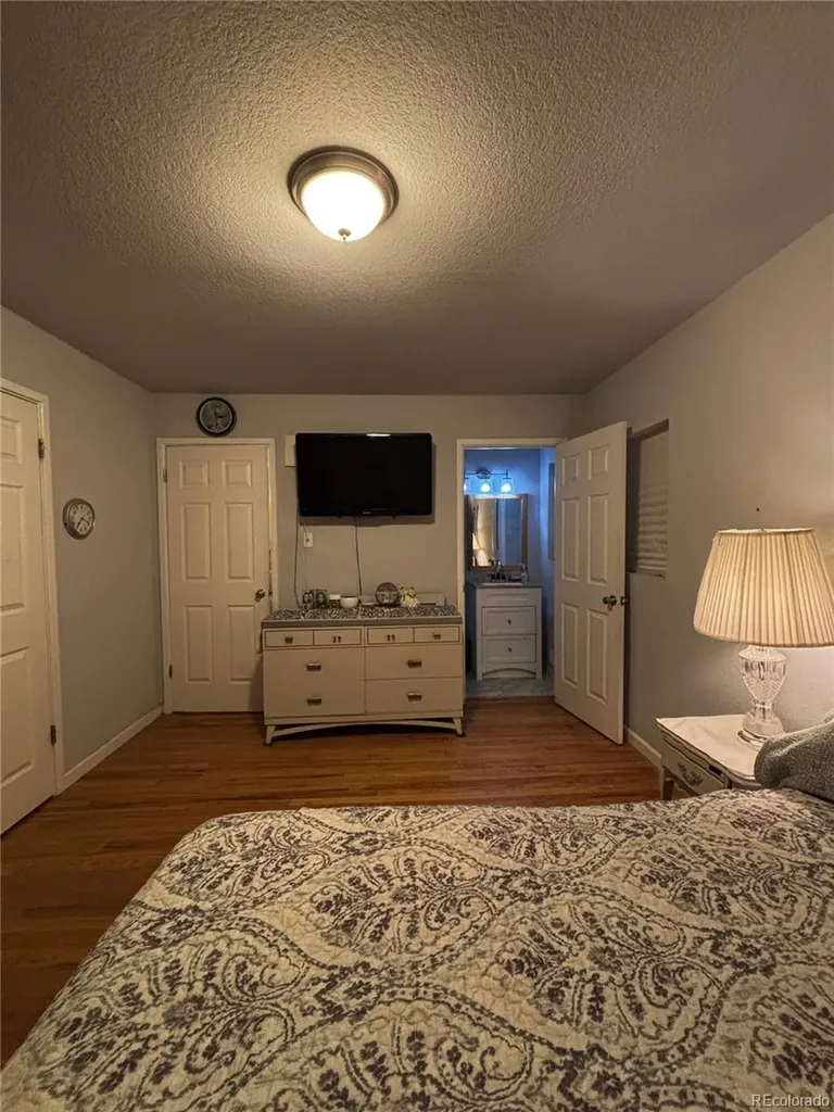 2704 S Zurich Court Denver CO 80236