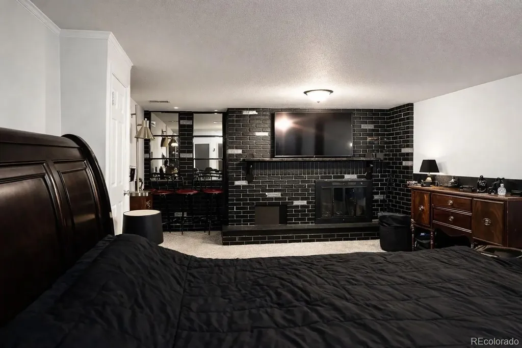 2704 S Zurich Court Denver CO 80236