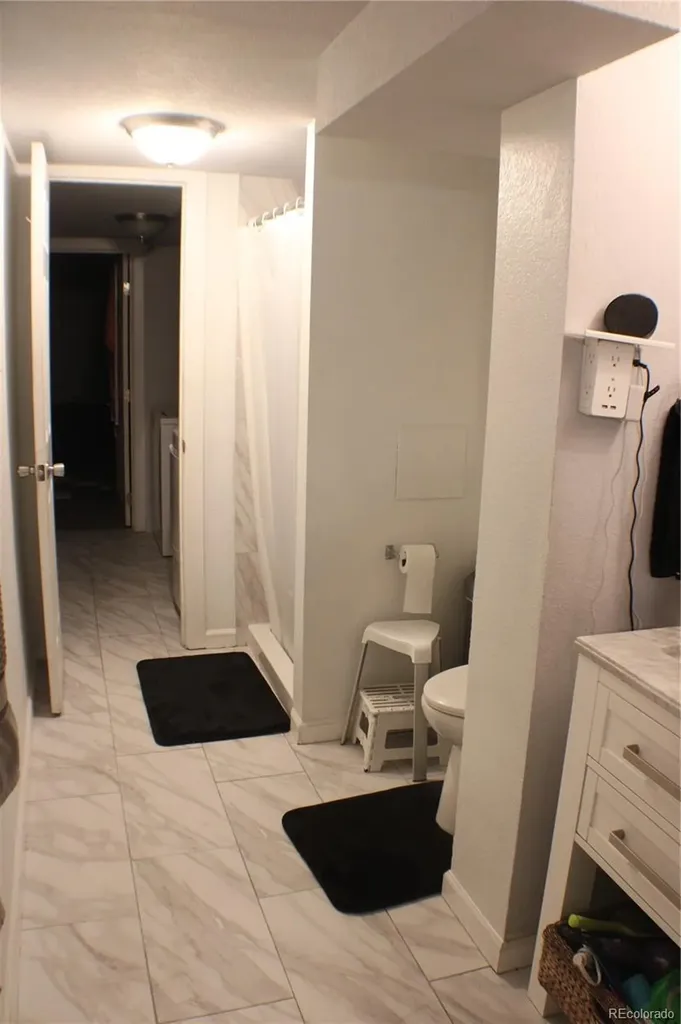 2704 S Zurich Court Denver CO 80236