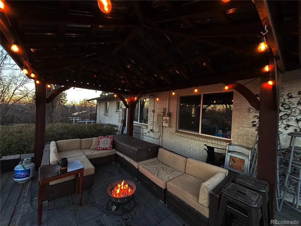 2704 S Zurich Court Denver CO 80236