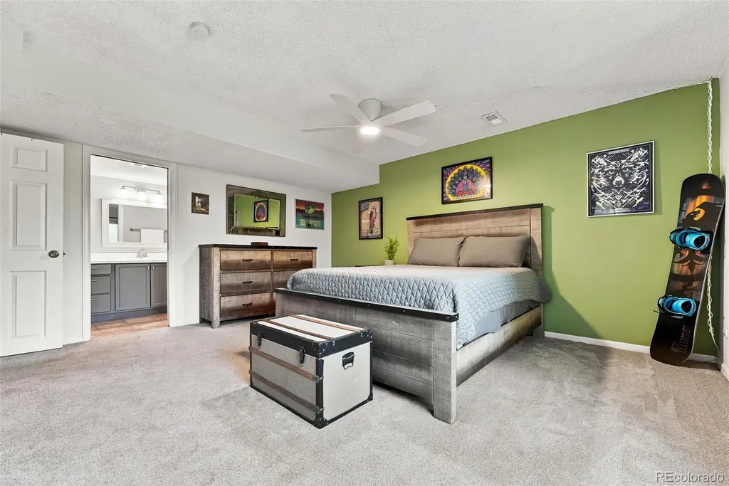 541 W Crestline Circle Littleton CO 80120