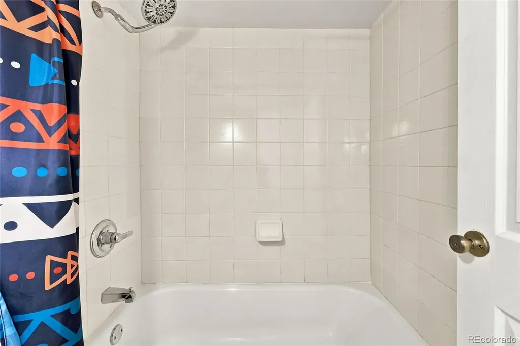 541 W Crestline Circle Littleton CO 80120
