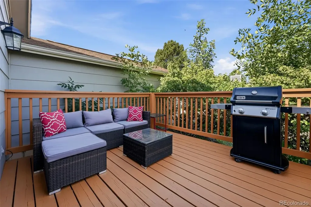 541 W Crestline Circle Littleton CO 80120