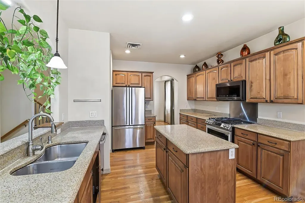 1107 S Ammons Street Denver CO 80232