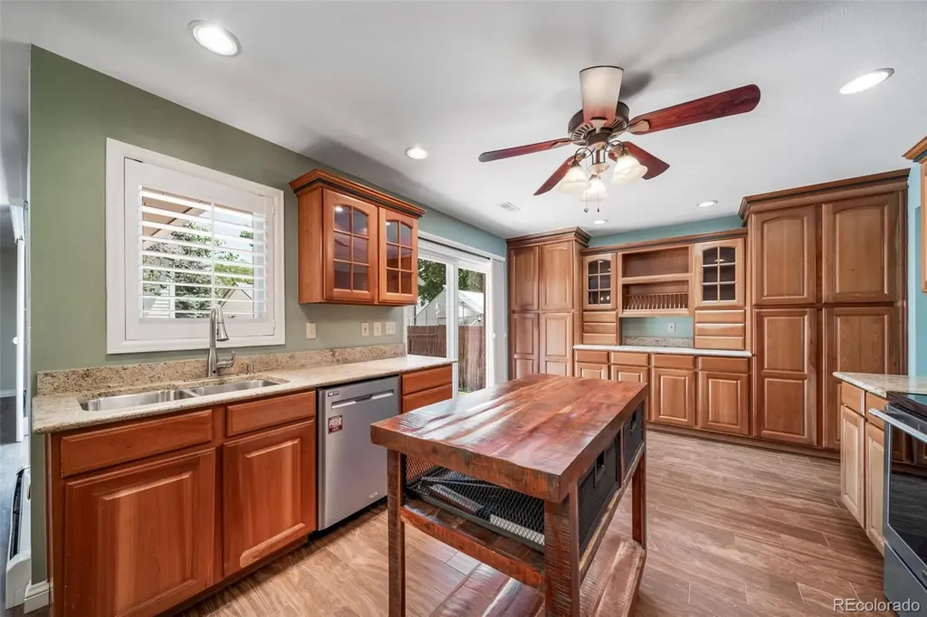 37 E 14th Place Broomfield CO 80020
