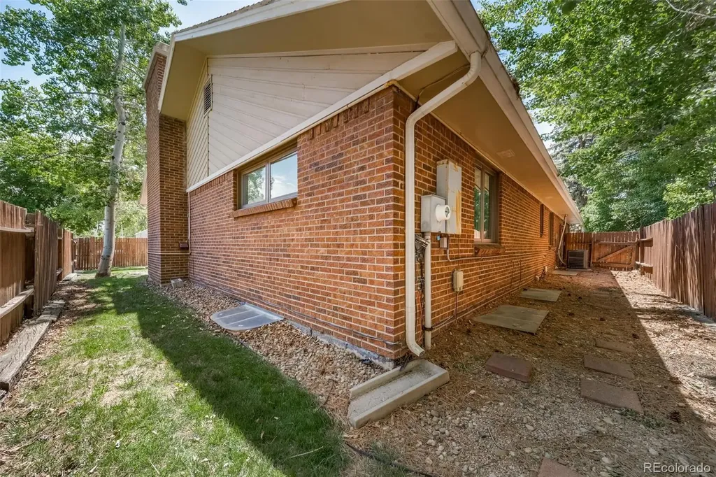 37 E 14th Place Broomfield CO 80020