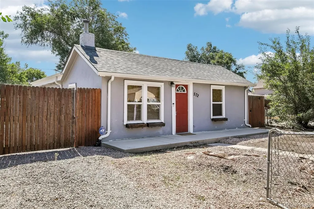 572 S Newton Street Denver CO 80219
