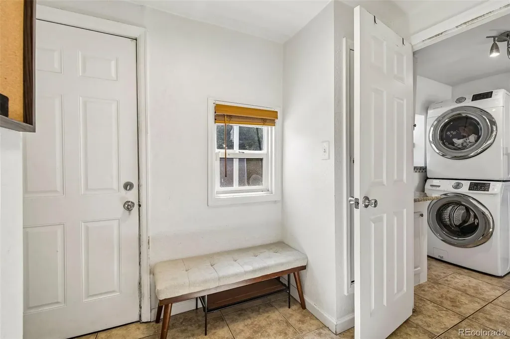 572 S Newton Street Denver CO 80219
