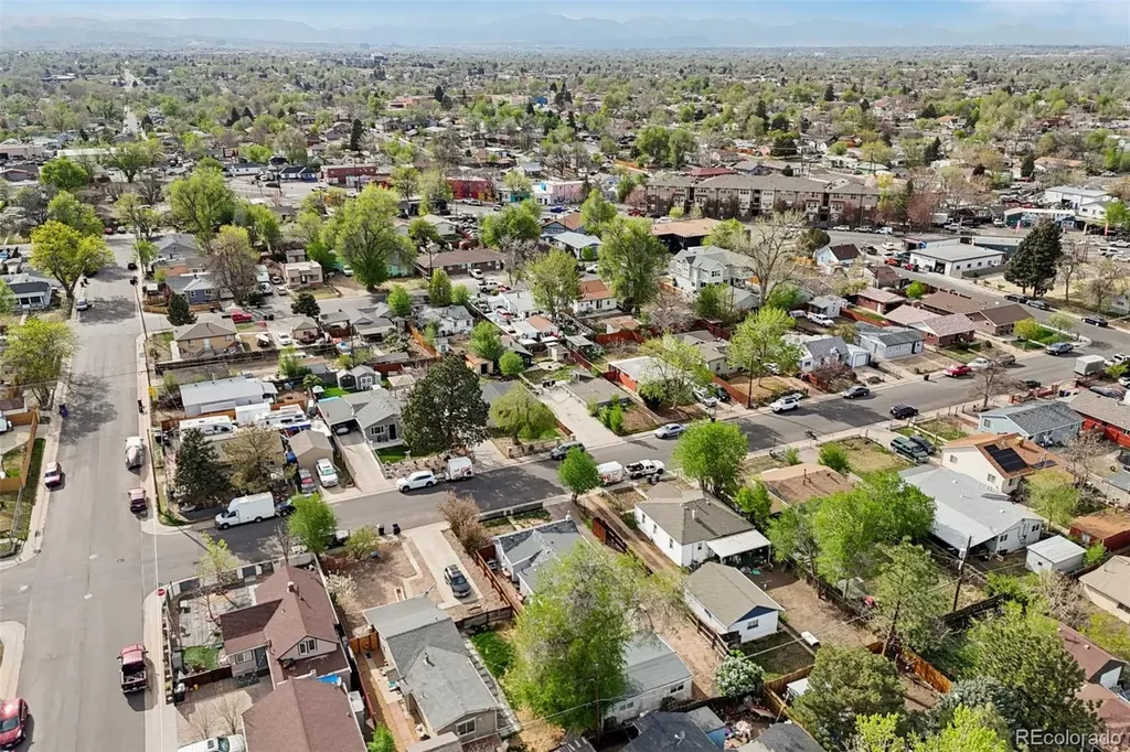 572 S Newton Street Denver CO 80219