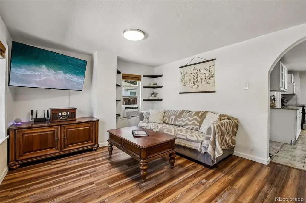 572 S Newton Street Denver CO 80219