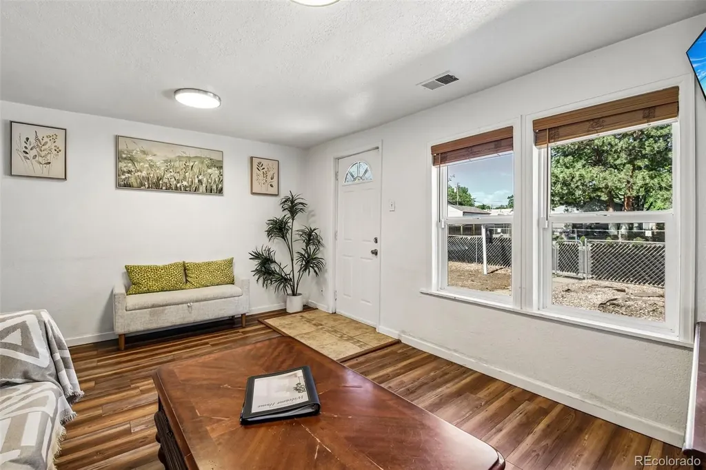 572 S Newton Street Denver CO 80219