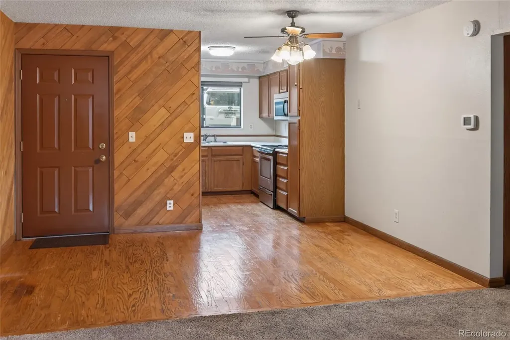 220 Wright Street Lakewood CO 80228