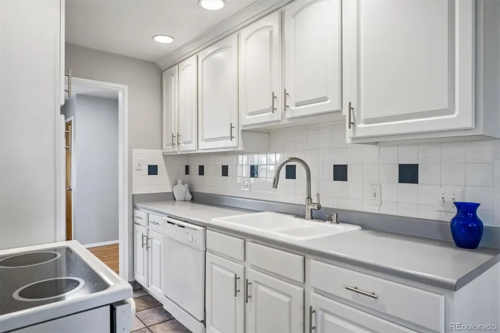 2689 S Meade Street Denver CO 80219