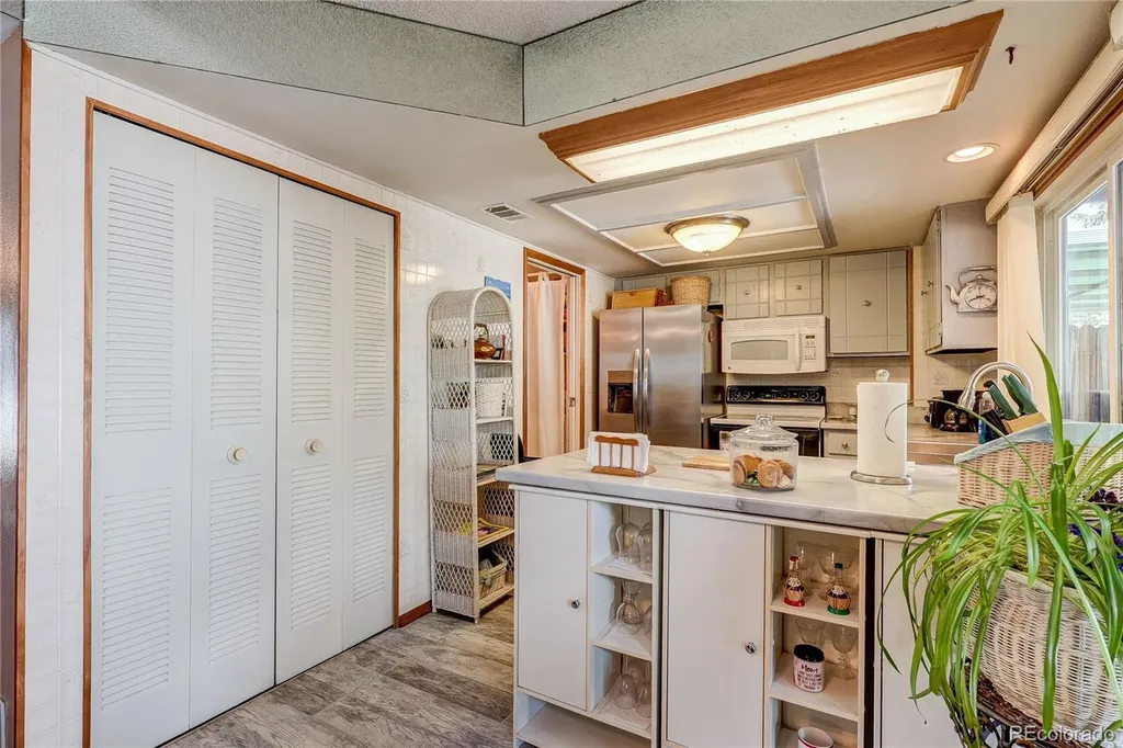 1183 S Troy Street Aurora CO 80012