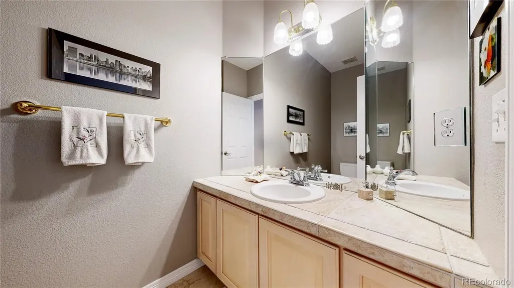 22132 E Quarto Place Aurora CO 80016