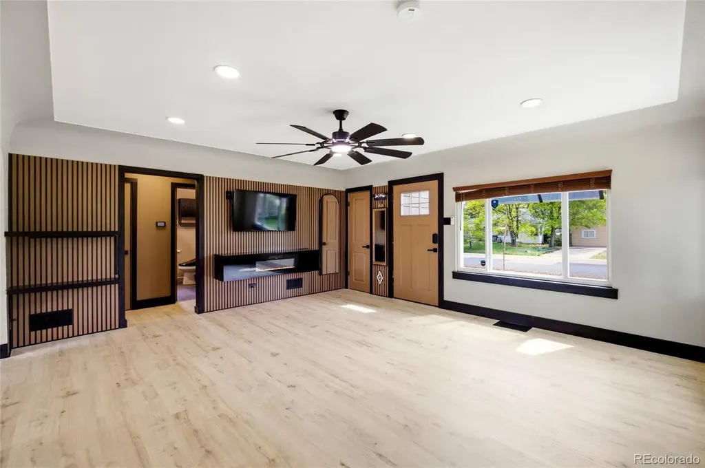 5065 Eliot Street Denver CO 80221