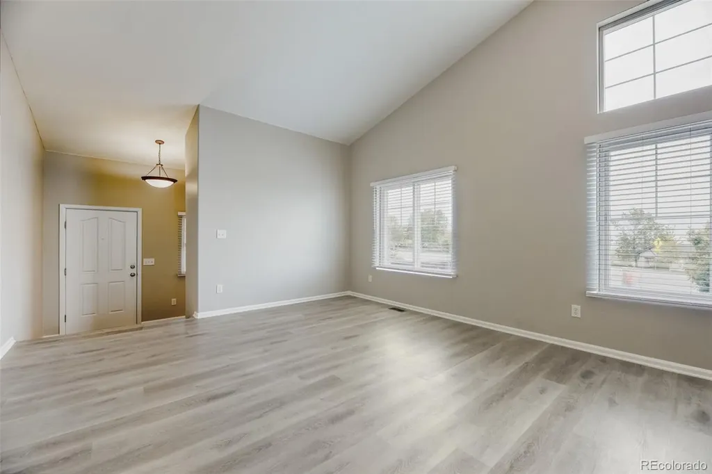 2414 S Ireland Court Aurora CO 80013