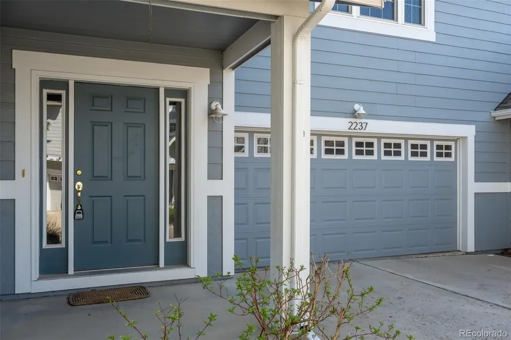 2237 Watersong Circle Longmont CO 80504