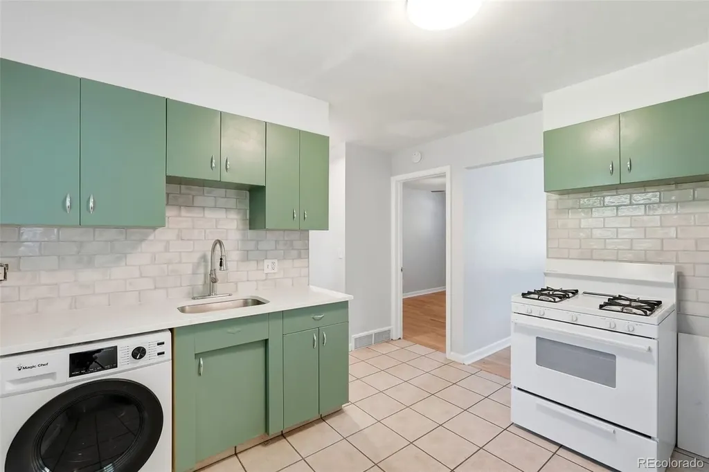 2688 S Acoma Street Denver CO 80223