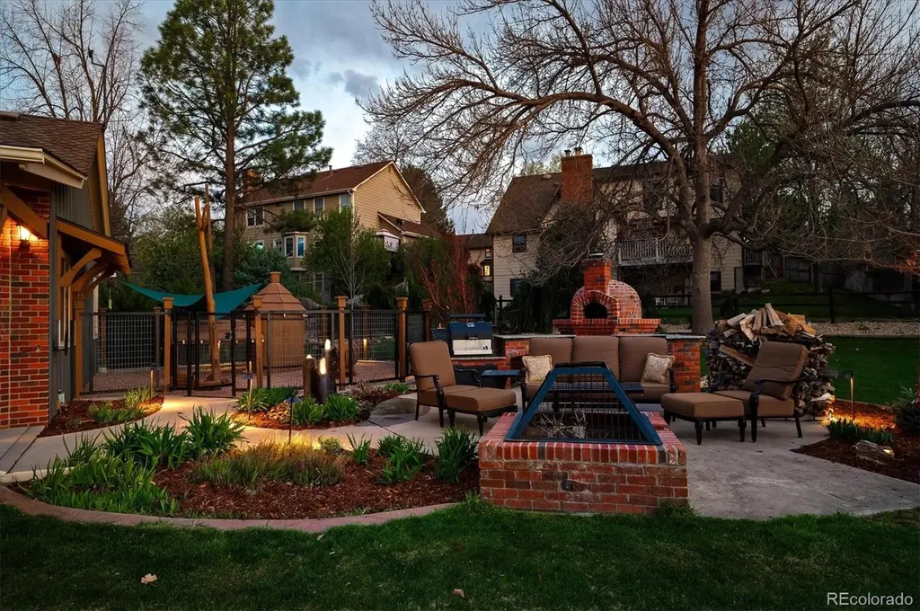 8830 W Bear Creek Drive Lakewood CO 80227