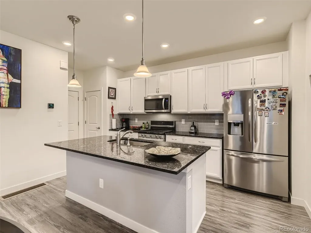 7572 S Yakima Court Aurora CO 80016