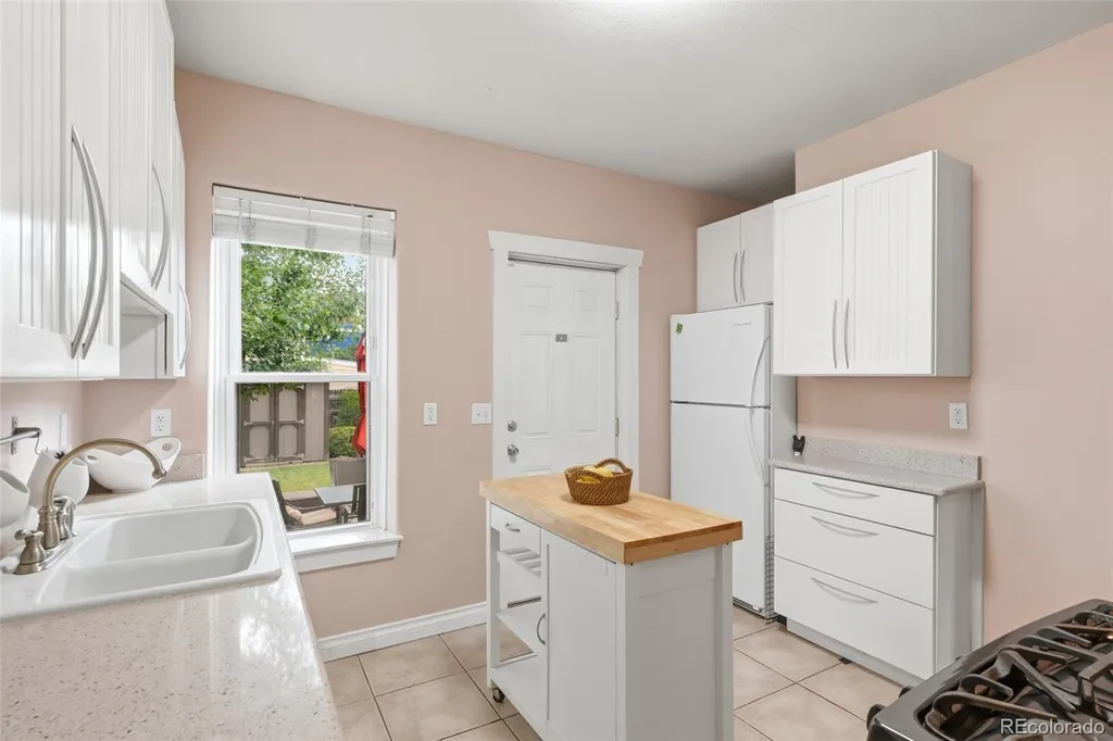 2211 Hooker Street Denver CO 80211
