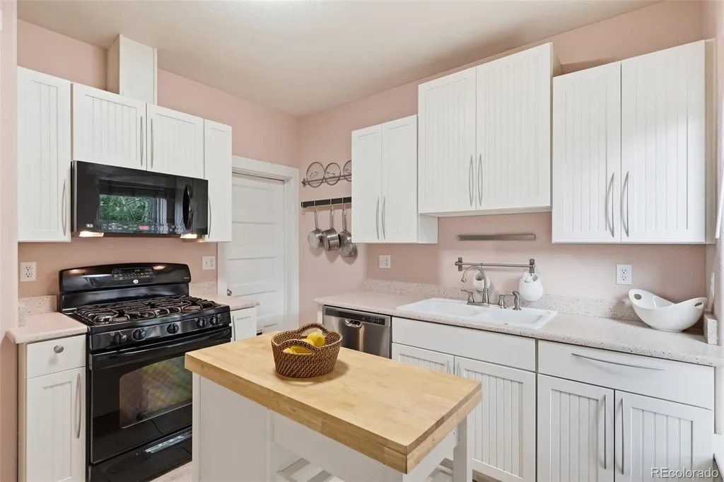 2211 Hooker Street Denver CO 80211