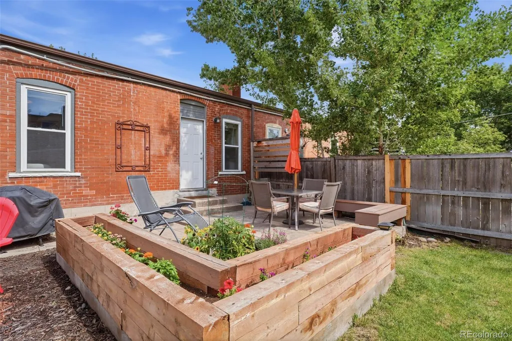 2211 Hooker Street Denver CO 80211