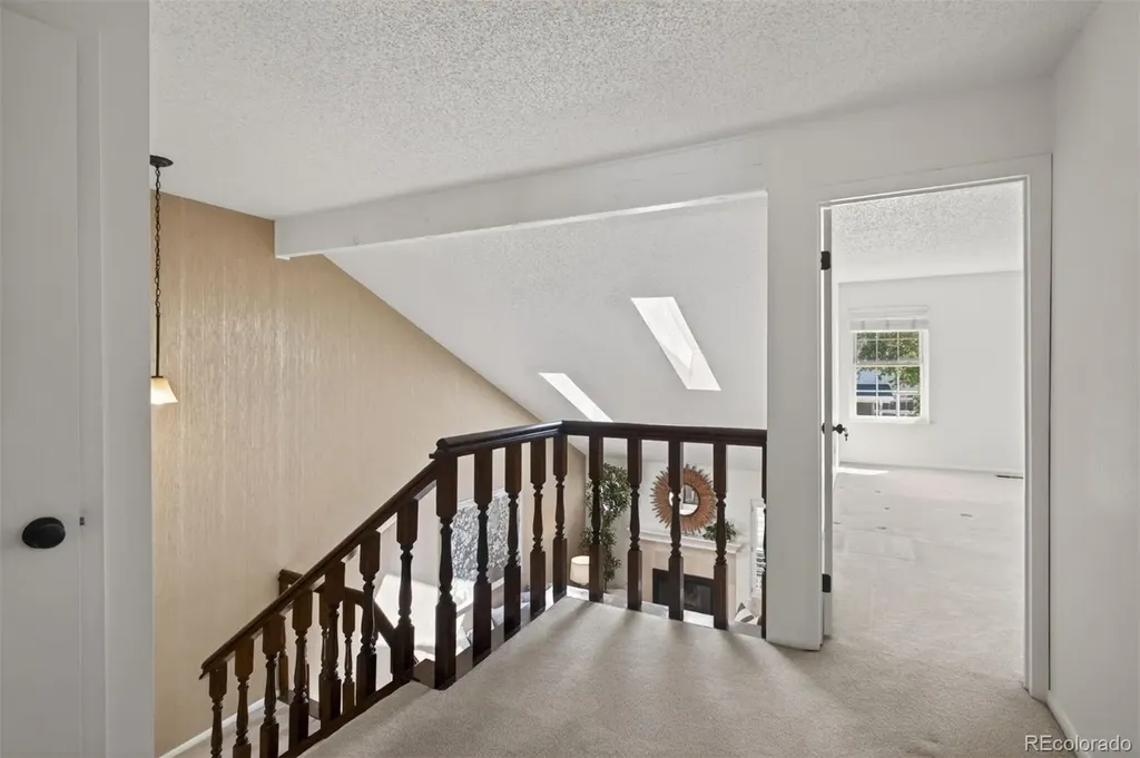 2558 S Vaughn Way Aurora CO 80014