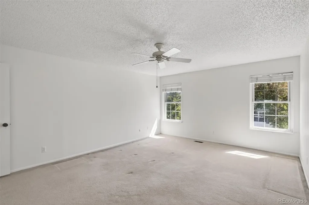2558 S Vaughn Way Aurora CO 80014