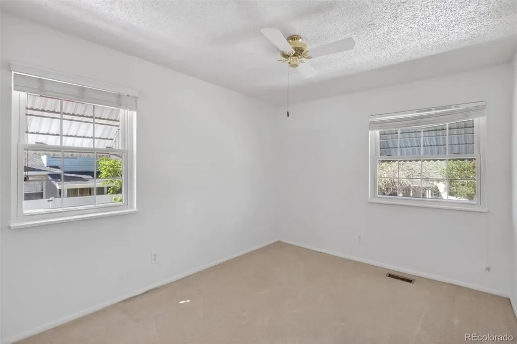 2558 S Vaughn Way Aurora CO 80014